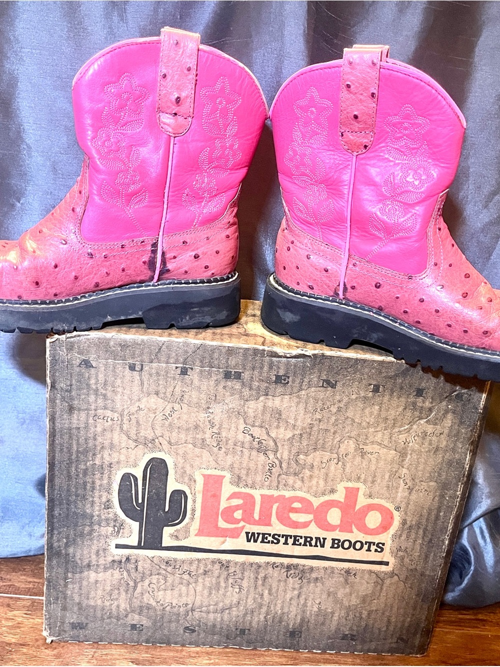 Laredo Hot Pink Western Embroidered Cowgirl Boots girls size 3